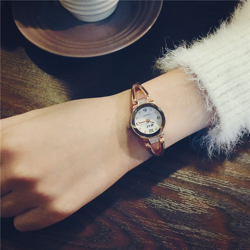 手鏈式手表女生學生韓版簡約閨蜜一對時尚潮時裝飾品手鐲手鏈表小